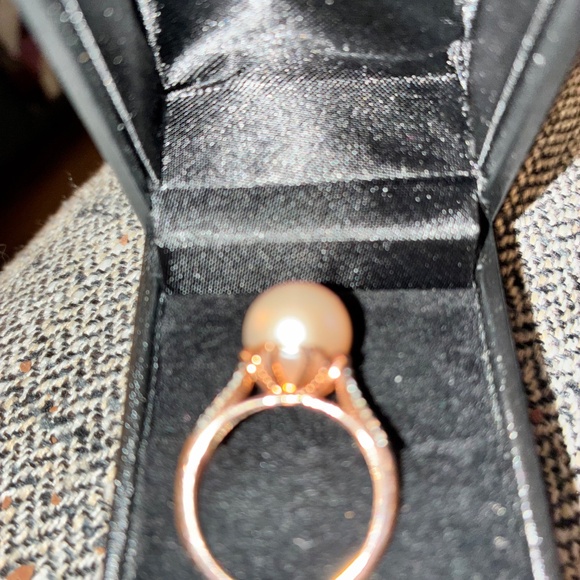 Pearl ring size 8 - Picture 4 of 5